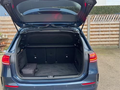 B 250e      Benzine + elektrisch        Hybrid plugin (5)